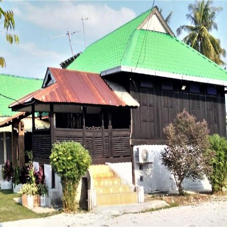 Oyo Home 90495 Homestay Kampung Kota Aur Sungai Petani Eksteriør bilde